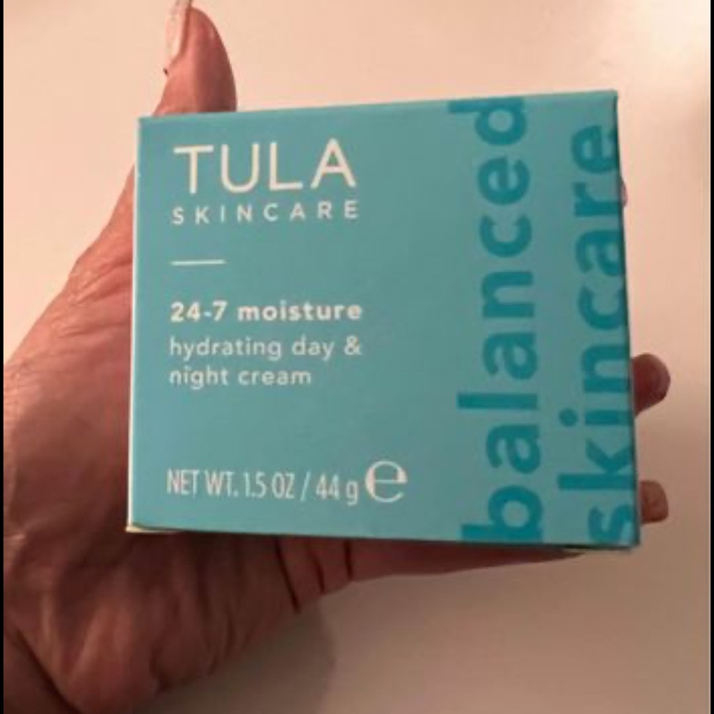 Tula 24-7 Moisture Hydrating Day And Night Cream